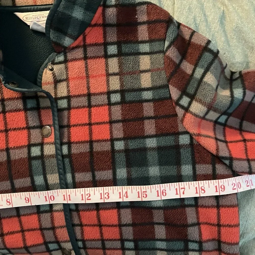 Northern Reflections Red & Green Plaid Snap-Front Cardigan - Picture 5 of 7